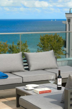 FIRST im FIRST Sellin, Penthouse Meerselig mit Ostseeblick und Dachterrasse in Sellin